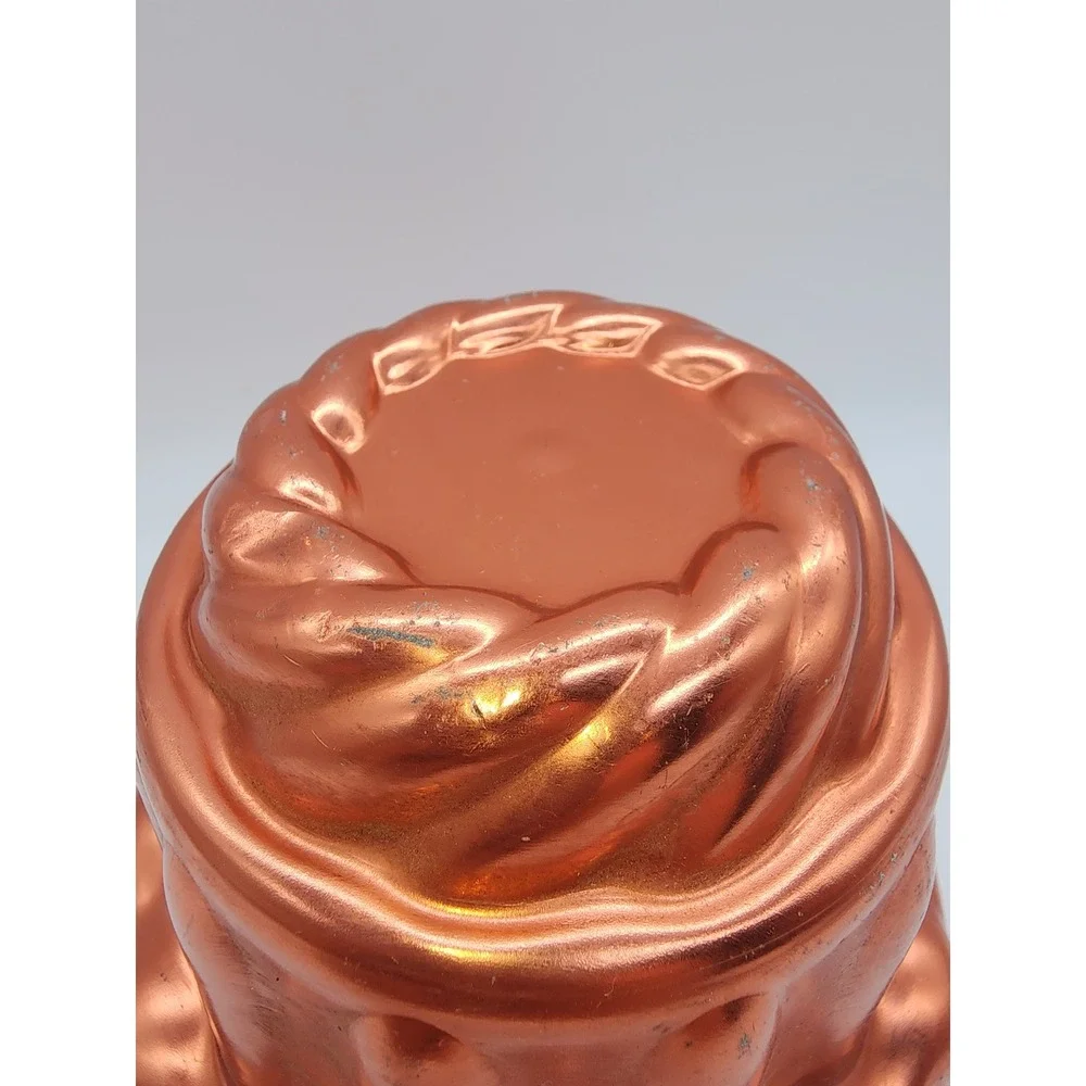 Vintage Copper Toned Fluted Aluminum Jello Cake Mold Hanging Wall Decor 6 Cup
